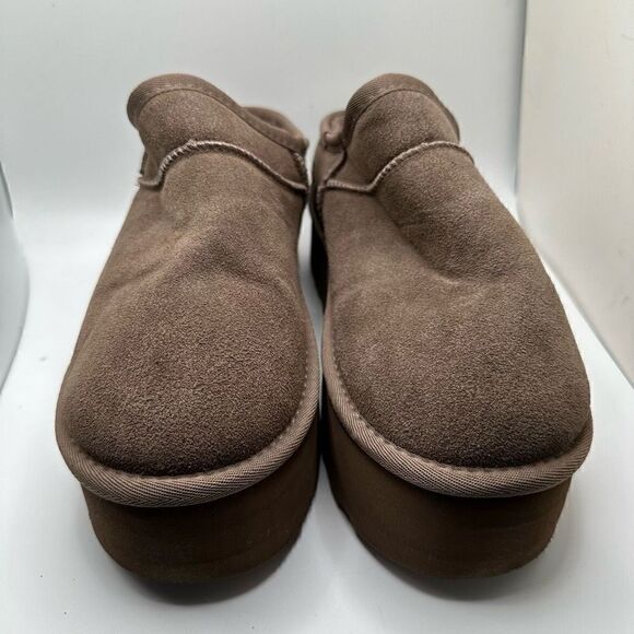 CUSHIONAIRE Women's Genuine Suede Cozy Mule Platform +Memory Foam 10 TAUPE - Picture 2 of 7